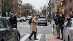 Psychology suggests that thanking cars when crossing the street reveals a hidden submissive personality trait that divides opinion
